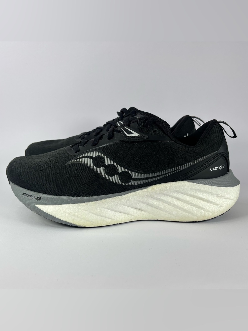 Saucony Triumph 22 Women 9 Men 7.5 Black Running Shoes S10965-200